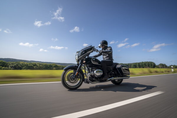 P90439372-highRes_R18B