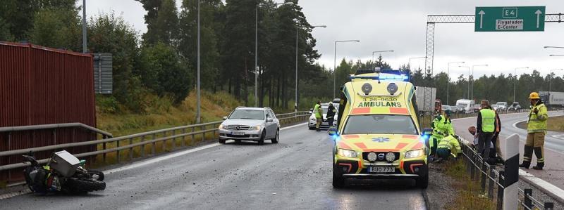 De ce parapetul de cablu este periculos pentru motocicliști?