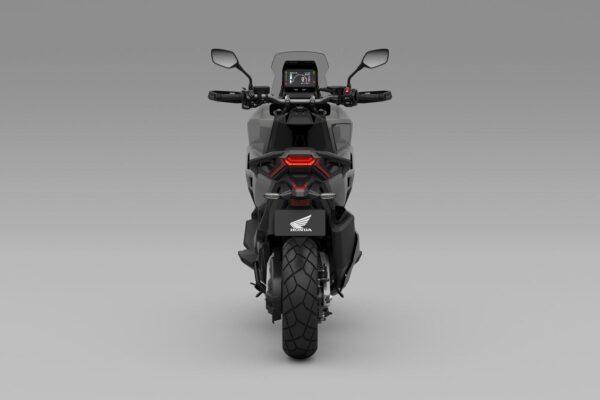 25YM Honda X-ADV