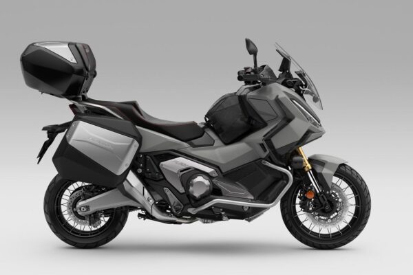 25YM Honda X-ADV