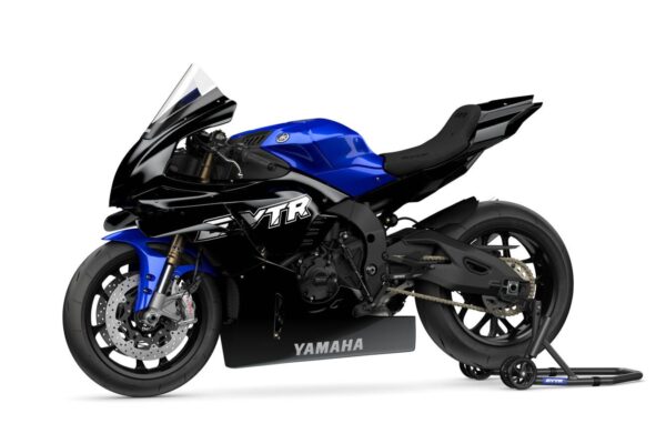 Yamaha R1 2025 motoADN 86