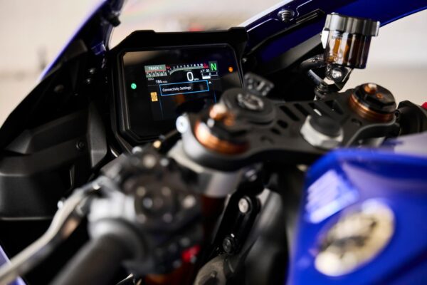 Yamaha R9 motoADN 5