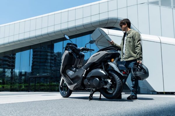 Yamaha NMAX 2025 motoADN 27