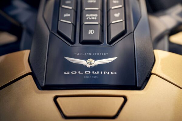 25YM HONDA GL1800 GOLD WING TOUR