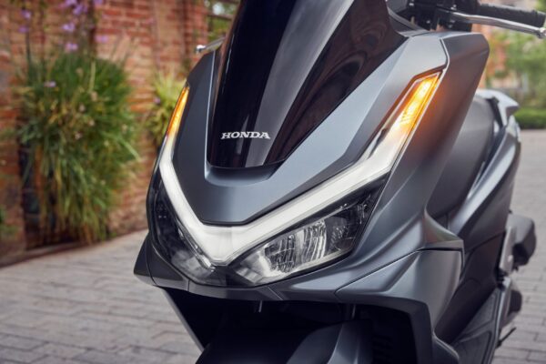 25YM Honda PCX125