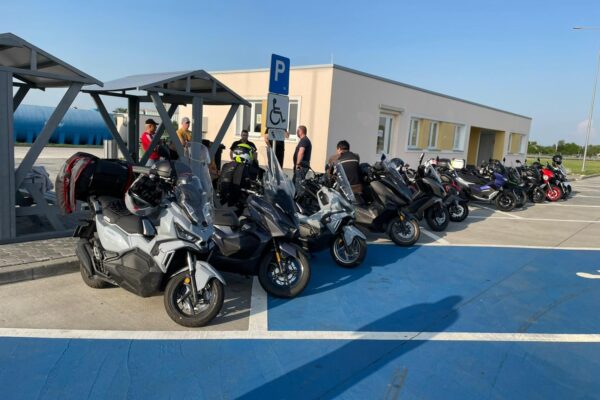 maraton 1000 km cu scutere 125 cmc motoADN 1