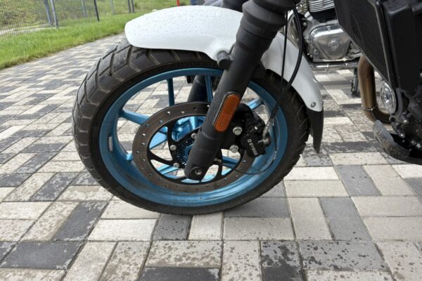 test ride Royal Enfield Guerrilla revista motoADN 12