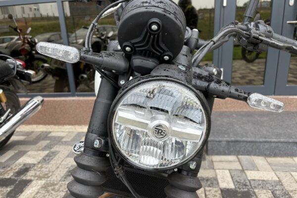 test ride Royal Enfield Guerrilla revista motoADN 15