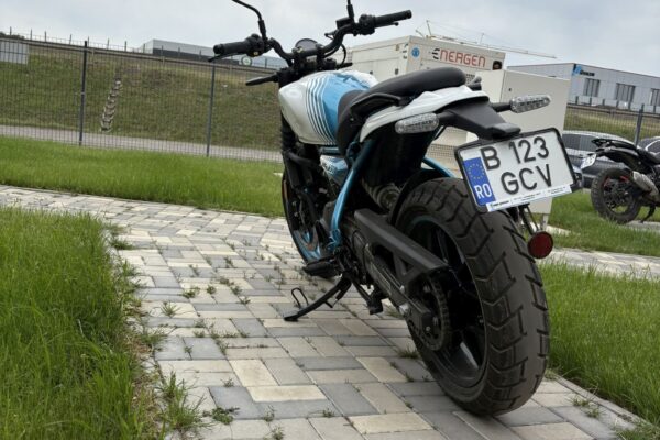 test ride Royal Enfield Guerrilla revista motoADN 3