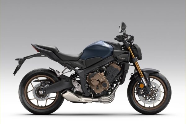 26YM Honda CB650R