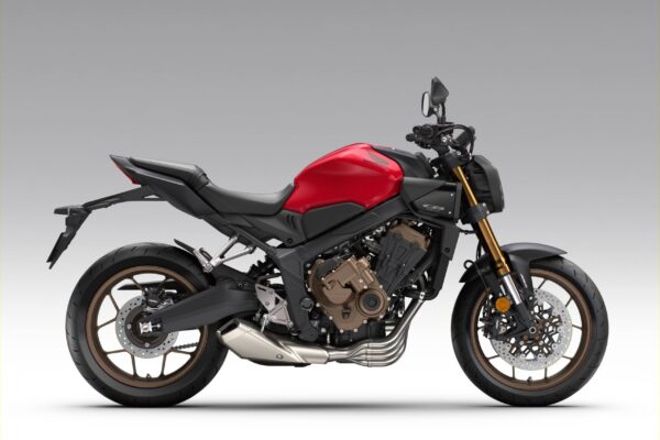 26YM Honda CB650R