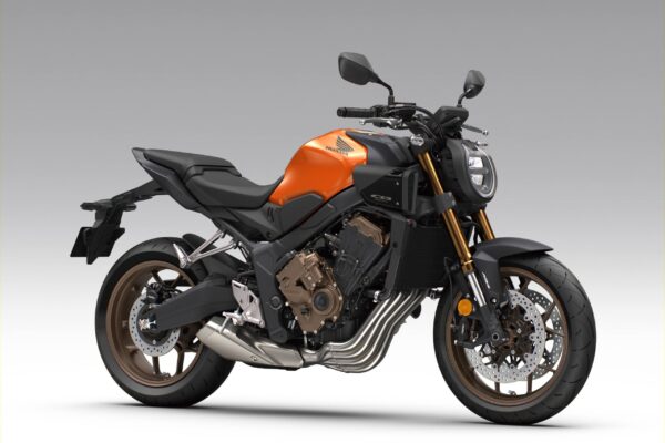 26YM Honda CB650R