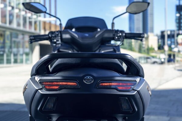 2026 Yamaha NMAX 155 motoADN 27