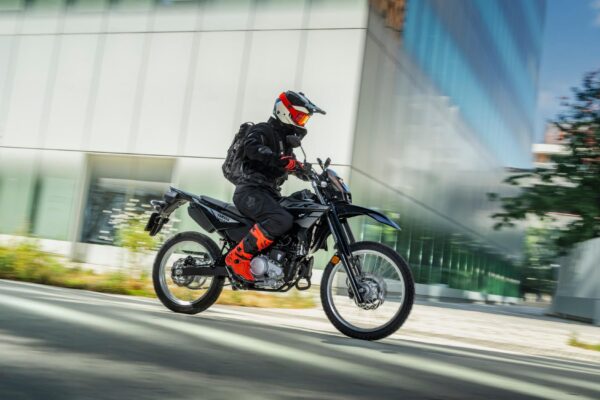2026 Yamaha WR125R motoADN 27