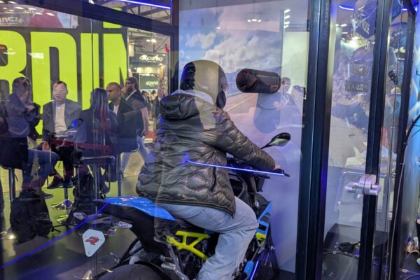 Cardo EICMA 2025 motoADN 2 Cardo EICMA 2025 motoADN 2
