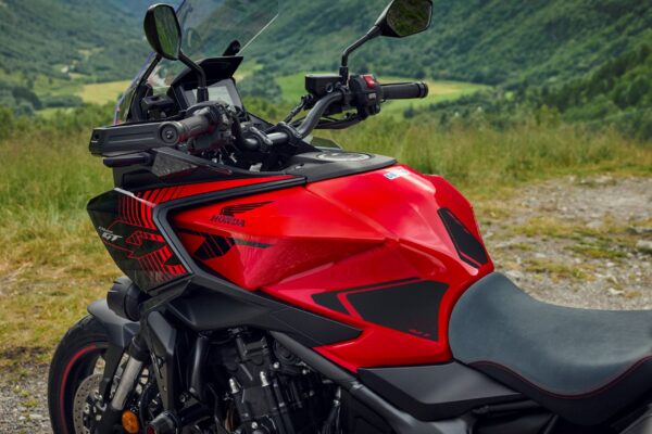 26YM Honda CB1000GT