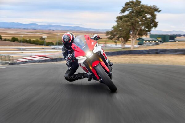 Noutati Yamaha EICMA 2025 motoADN 173