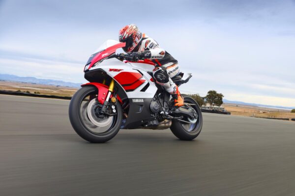 Noutati Yamaha EICMA 2025 motoADN 34