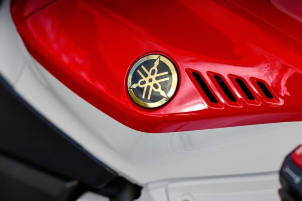 motoIstorie Yamaha 70 ani motoADN 22 4