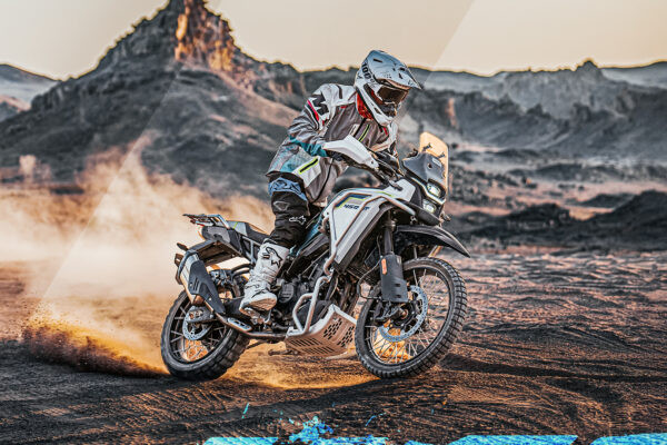 CFMoto vanzari motociclete Romania 2025 CFMoto 450MT CFMoto vanzari motociclete Romania 2025 CFMoto 450MT