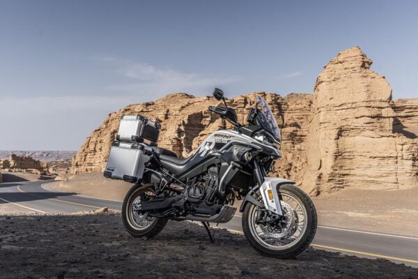 CFMOTO_800MT-ES_Outdoors_6 CFMOTO_800MT-ES_Outdoors_6
