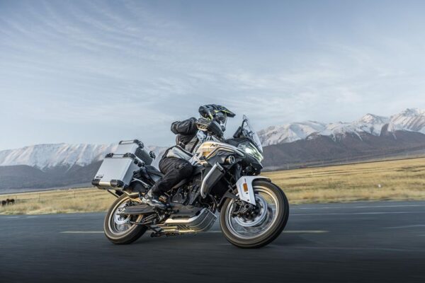 CFMOTO_800MT-ES_Outdoors_8 CFMOTO_800MT-ES_Outdoors_8