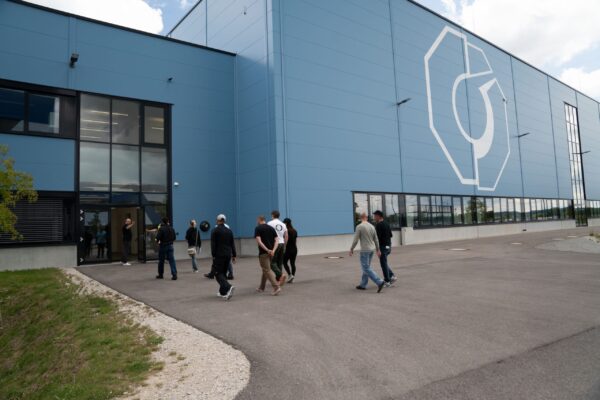 Dr Wack S100 factory visit motoadn 11 Dr Wack S100 factory visit motoadn 11