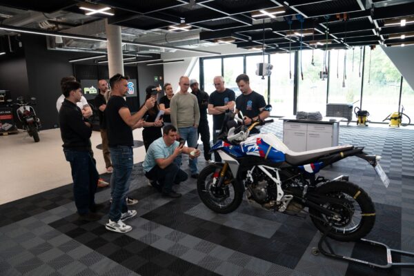 Dr Wack S100 factory visit motoadn 32 Dr Wack S100 factory visit motoadn 32