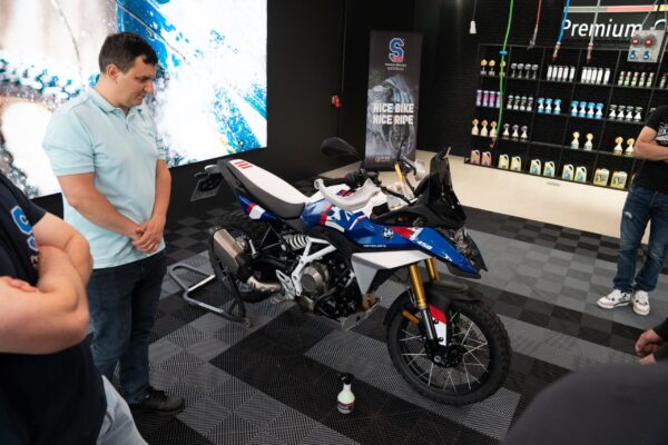 Dr Wack S100 factory visit motoadn 35 Dr Wack S100 factory visit motoadn 35