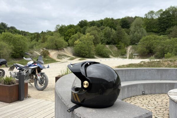 HEDON Psilo Commander helmet Dr Wack S100 visit foto Sebastian Toma motoadn 14