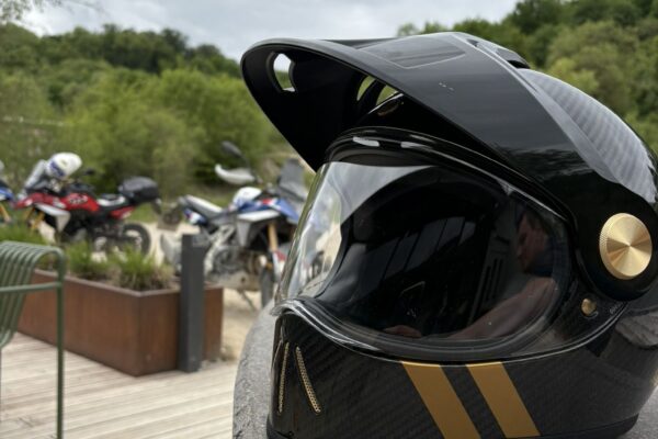 HEDON Psilo Commander helmet Dr Wack S100 visit foto Sebastian Toma motoadn 15