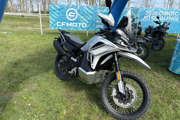 CFMoto 1000MT-X CFMoto 1000MT-X