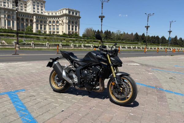 Honda CB1000 Hornet SP test ride motoadn 3