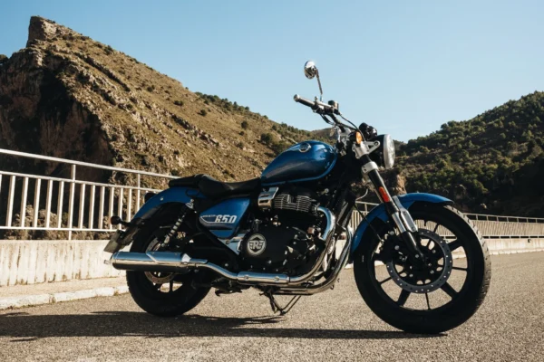 Super meteor 650