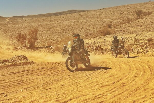 moto travel oman
