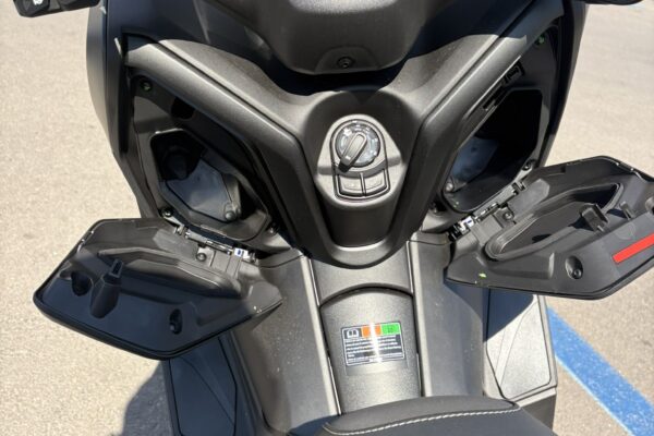 2026 Yamaha XMAX 125 motoADN 11