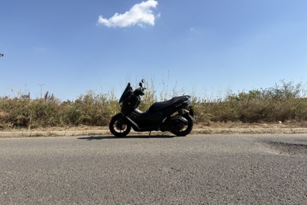 Yamaha NMAX 155 motoadn 2