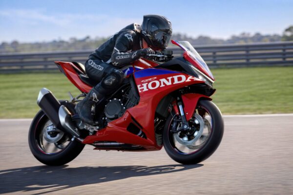 27YM Honda CBR500R FOUR 27YM Honda CBR500R FOUR