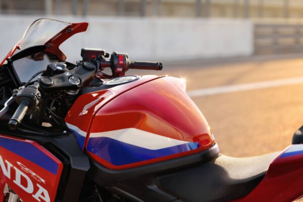 27YM Honda CBR500R FOUR 27YM Honda CBR500R FOUR