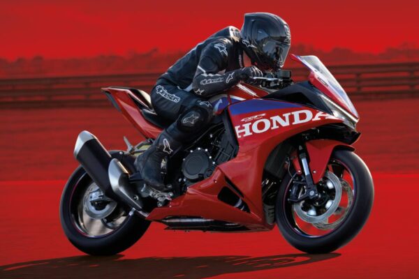 27YM Honda CBR500R FOUR 27YM Honda CBR500R FOUR