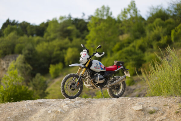 P90647874_highRes_bmw-r-12-g-s-gs-trop