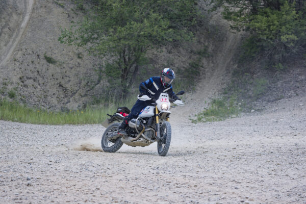 P90647897_highRes_bmw-r-12-g-s-gs-trop