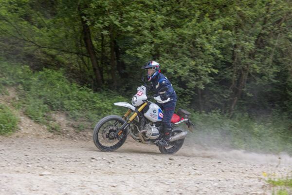P90647900_highRes_bmw-r-12-g-s-gs-trop